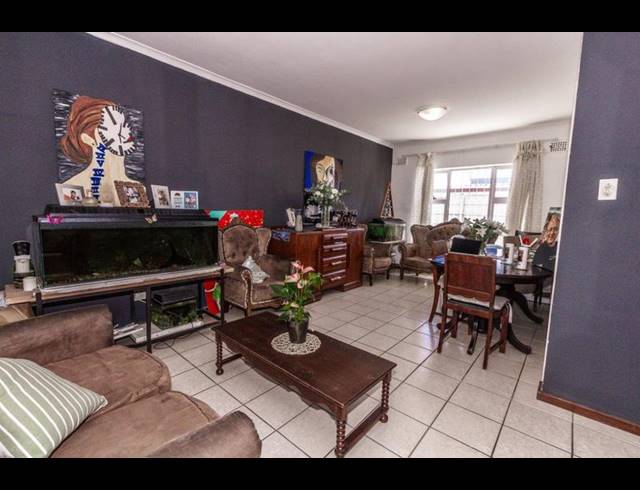 3 BEDROOM PROPERTY TO RENT IN TABLE VIEW